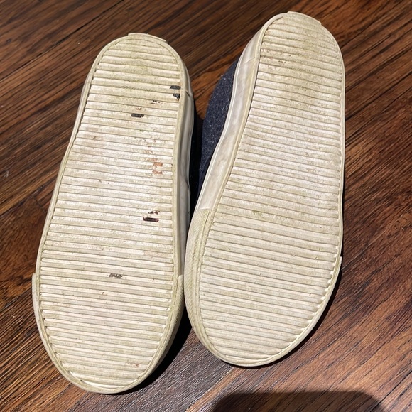 Toddler Black Canvas Sneakers - Picture 4 of 5